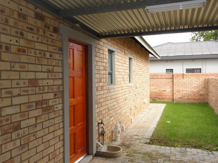 To Let 2 Bedroom Property for Rent in Die Bult North West